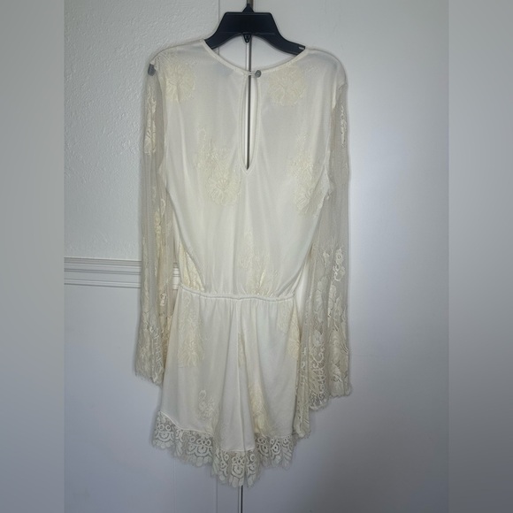 Show me your mumu bridal romper size S - Picture 8 of 8